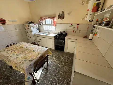 VENTA CASA 3 AMB CON PATIO Y COCHERA