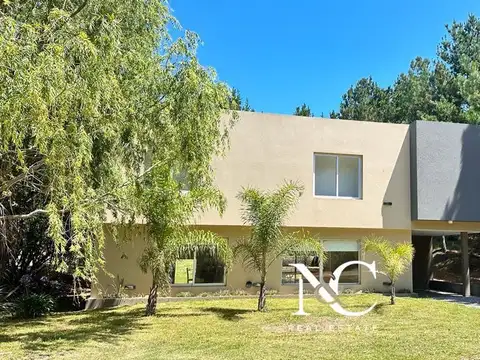 Casa en venta en Costa Esmeralda fondo libre a reserva