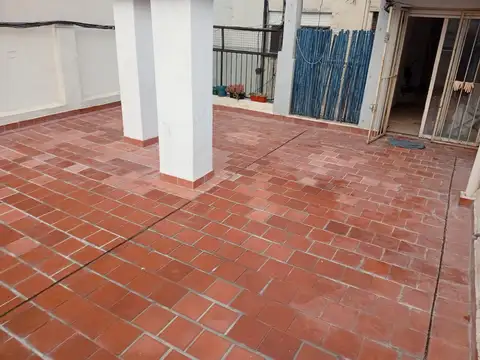 Paraguay 4200, Piso 8