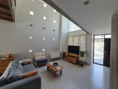 Casa en Venta en General Roca, USD 250.000