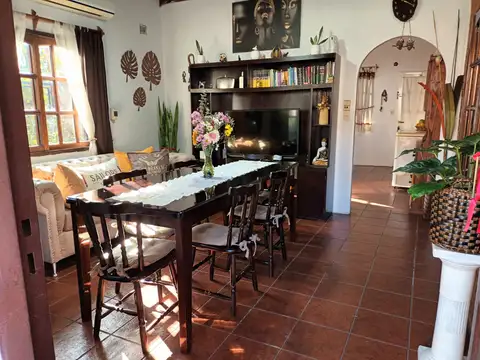 Depto Tipo Casa en Venta con 1 cocheras