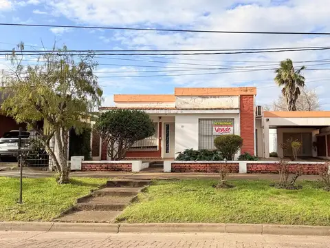 Casa Importante Lote Villa Elisa