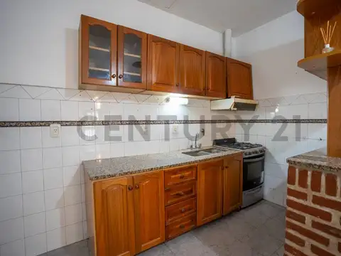 Casa 4 ambientes con 1 baño