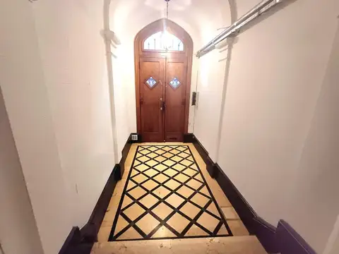 Casa 6 ambientes con 2 baños