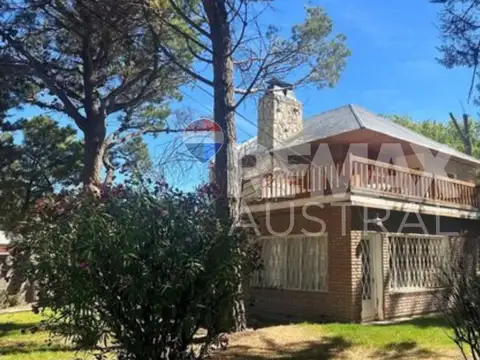 CASA 3 DORMITORIOS CALLE PIEDRA BUENA RADA TILLY