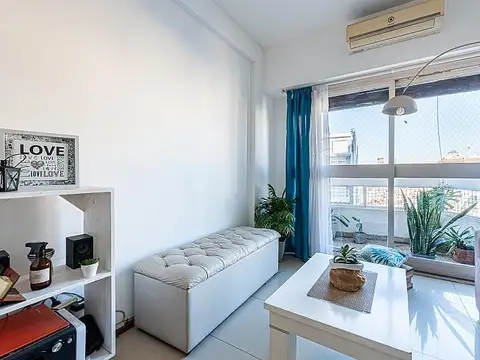 Departamento 3 ambientes Luminoso frente sobre avenida balcon en torre en Palermo