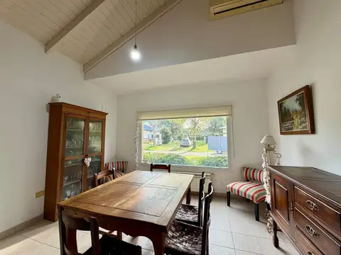 Casa 6 ambientes con 3 baños