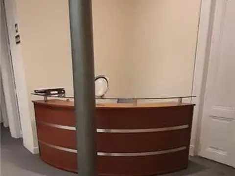 Oficina 6 ambientes con 3 baños