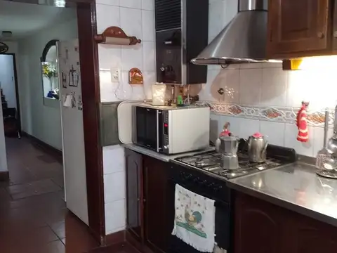 Casa 5 ambientes con 4 baños