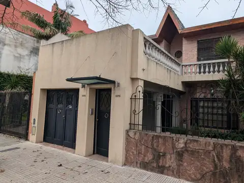 Casa 6 ambientes, fondo libre a mts. av j b alberdi caba