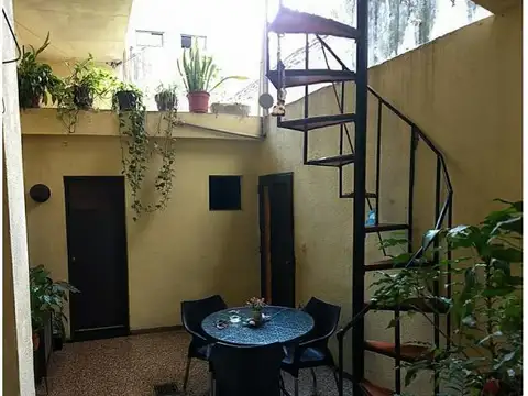 Depto Tipo Casa 2 ambientes con 1 baño