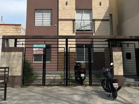 DEPARTAMENTO EN PLANTA BAJA AL FRENTE. VILLA SARMIENTO.