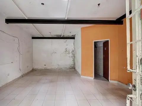 Local en venta con amplios destinos en una ubicación inmejorable.