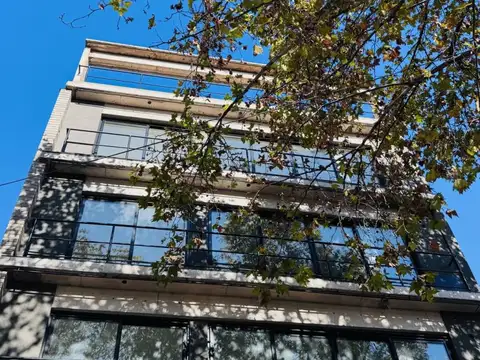 Departamento en venta 50 m2 c/cochera y baulera en Haedo.