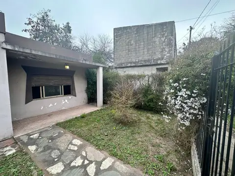 Casa en Venta con 1 cochera