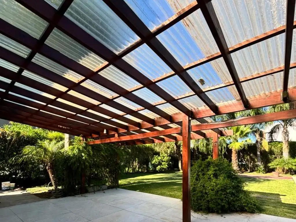 Casa en Fincas de Iraola II de 4 dormitorios