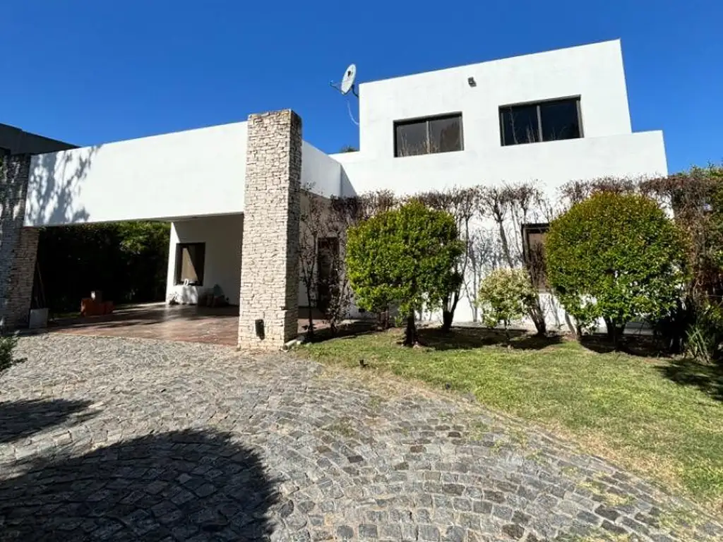 Casa en Venta en Fincas de Iraola II - 4 dormitorios