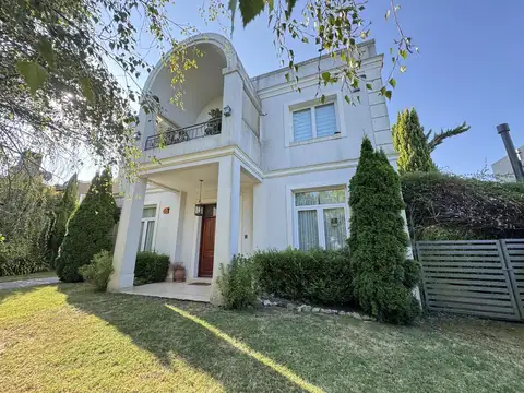 Casa en Venta de 5 dormitorios