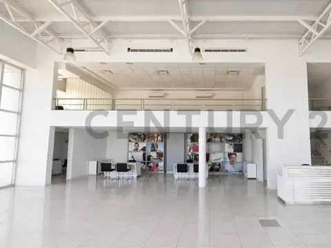 OFICINAS más SHOWROOM en ALQUILER sobre Rodiguez Peña