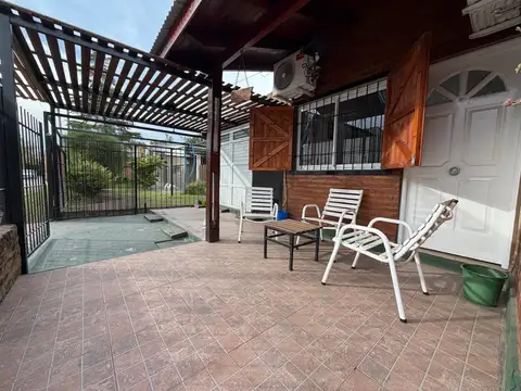 Casa en Venta con 3 cocheras