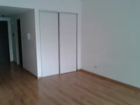 Bme Mitre 2200, Piso 4