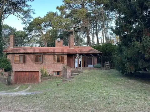 Casa en Venta en Carilo, USD 249.000