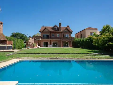 Casa en Alquiler de 3 dormitorios