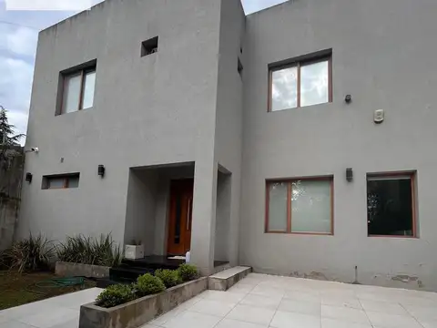 VENTA CASA EN MERCEDES