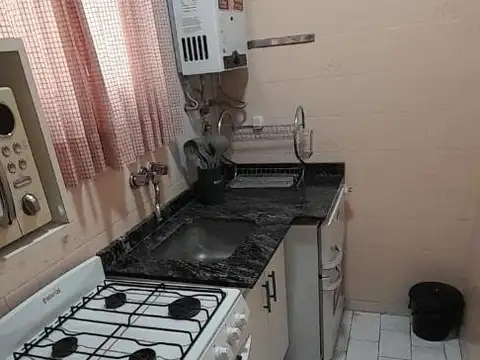 Av Colon 1900, Piso 4