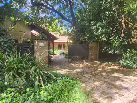 Casa venta 7 amb. Parque y pileta M.Alberti, Pilar