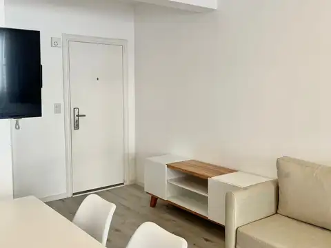 Behring 2500, Piso 1