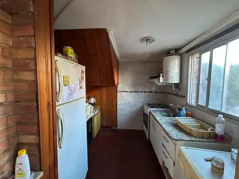 Casa 3 ambientes con 2 baños