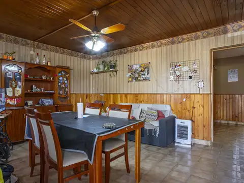 Casa 4 ambientes con 1 baño