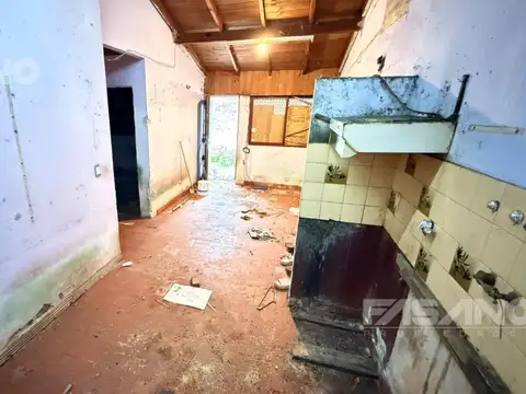 Depto Tipo Casa en Venta 50 años