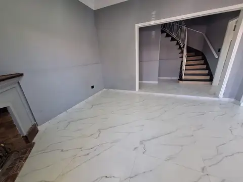 Casa 4 ambientes con 2 baños