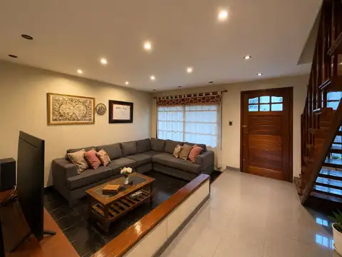 VENTA PH 5 AMBIENTES WILDE PILETA COCHERA