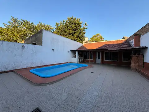 Depto Tipo Casa en Venta con 1 cocheras