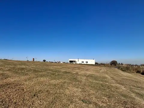 Lote A La Laguna En Barrio El Naudir Ruta 25