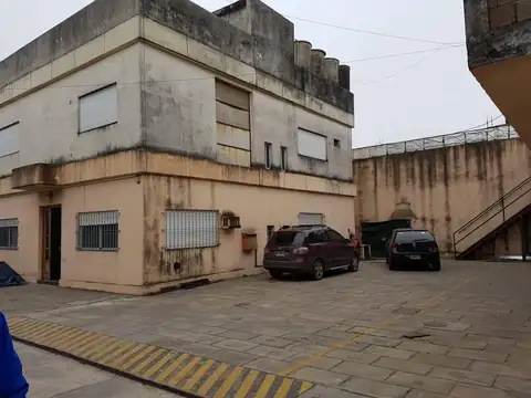 Calle 194 F L.  Beltrán 1400