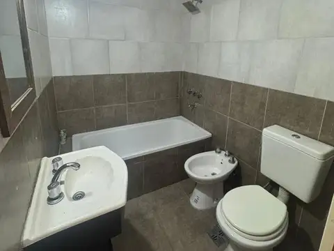 Departamento en Alquiler con 1 cocheras