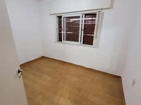 Casa en Venta en Castelar Norte, USD 80.000