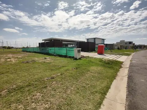 Terreno en Venta en La Alameda, USD 43.000