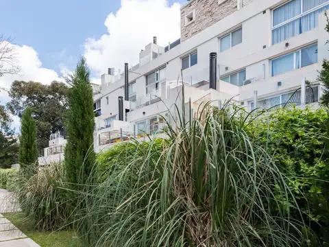 Depto Tipo Casa en Venta 6 años