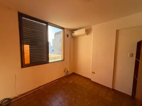 Departamento en Alquiler en Alberdi, $ 460.000