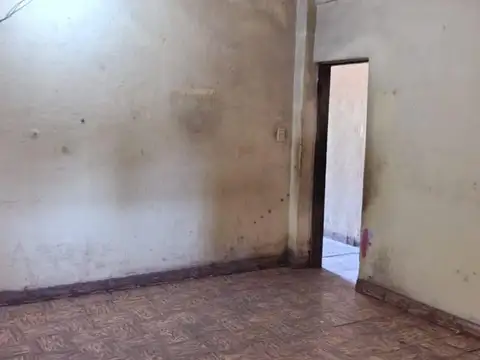 Casa 5 ambientes con 1 baño