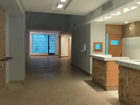 ALQUILER DE IMPECABLE LOCAL GASTRONOMICO