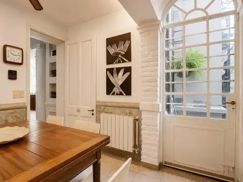 VENTA EXCLUSIVO CHALET INGLES EN VILLA DEVOTO CON PISCINA, JARDIN Y PLAYROOM