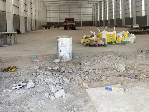 Depósito en  alquiler de 3.000 m2 en predio cerrado, Ezeiza.
