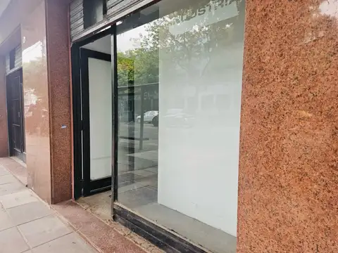 Local en Venta 30 años