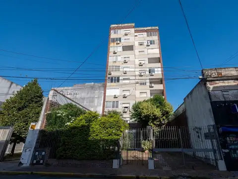 SEMIPISO 2 DORMITORIOS CON COCHERA |  MICROCENTRO